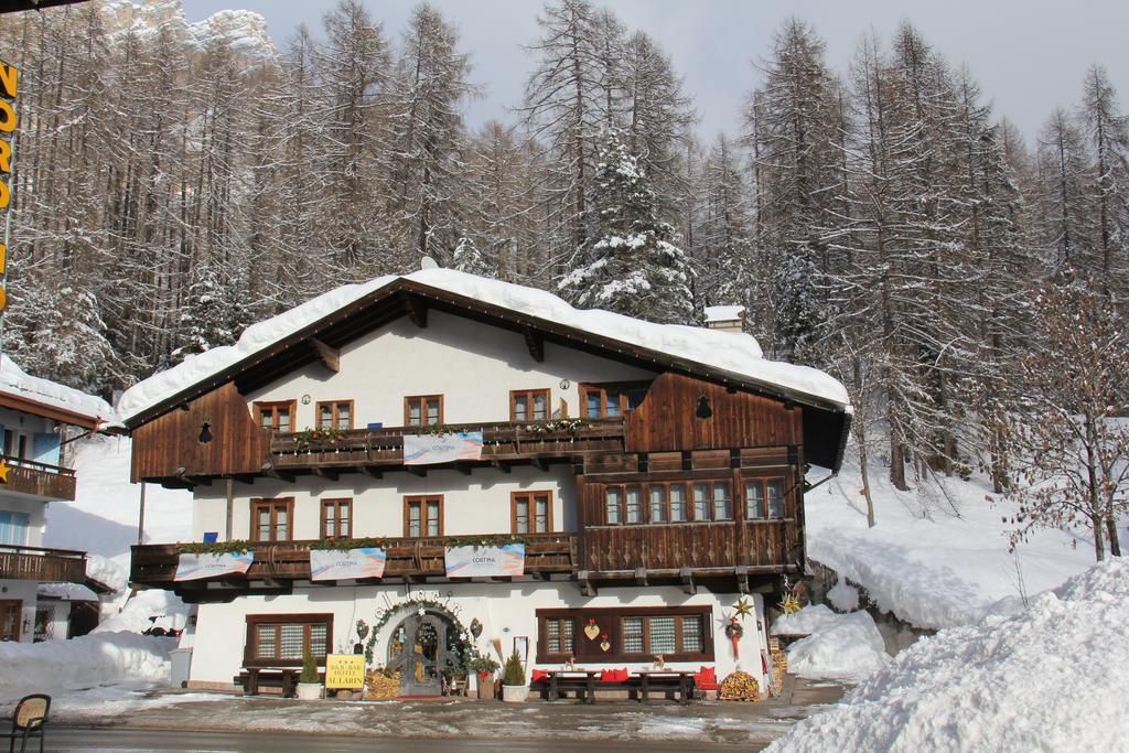 Hotel Al Larin Cortina d'Ampezzo Exterior foto