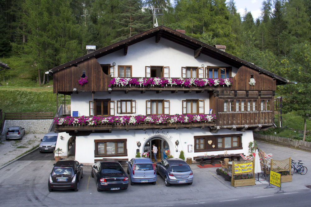 Hotel Al Larin Cortina d'Ampezzo Exterior foto